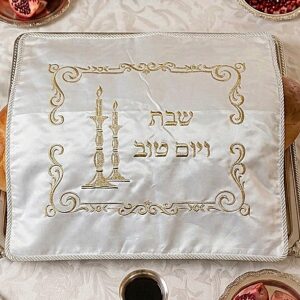 מפה לכיסוי חלה סטן 50/60 דגם נרות — תמונת מוצר