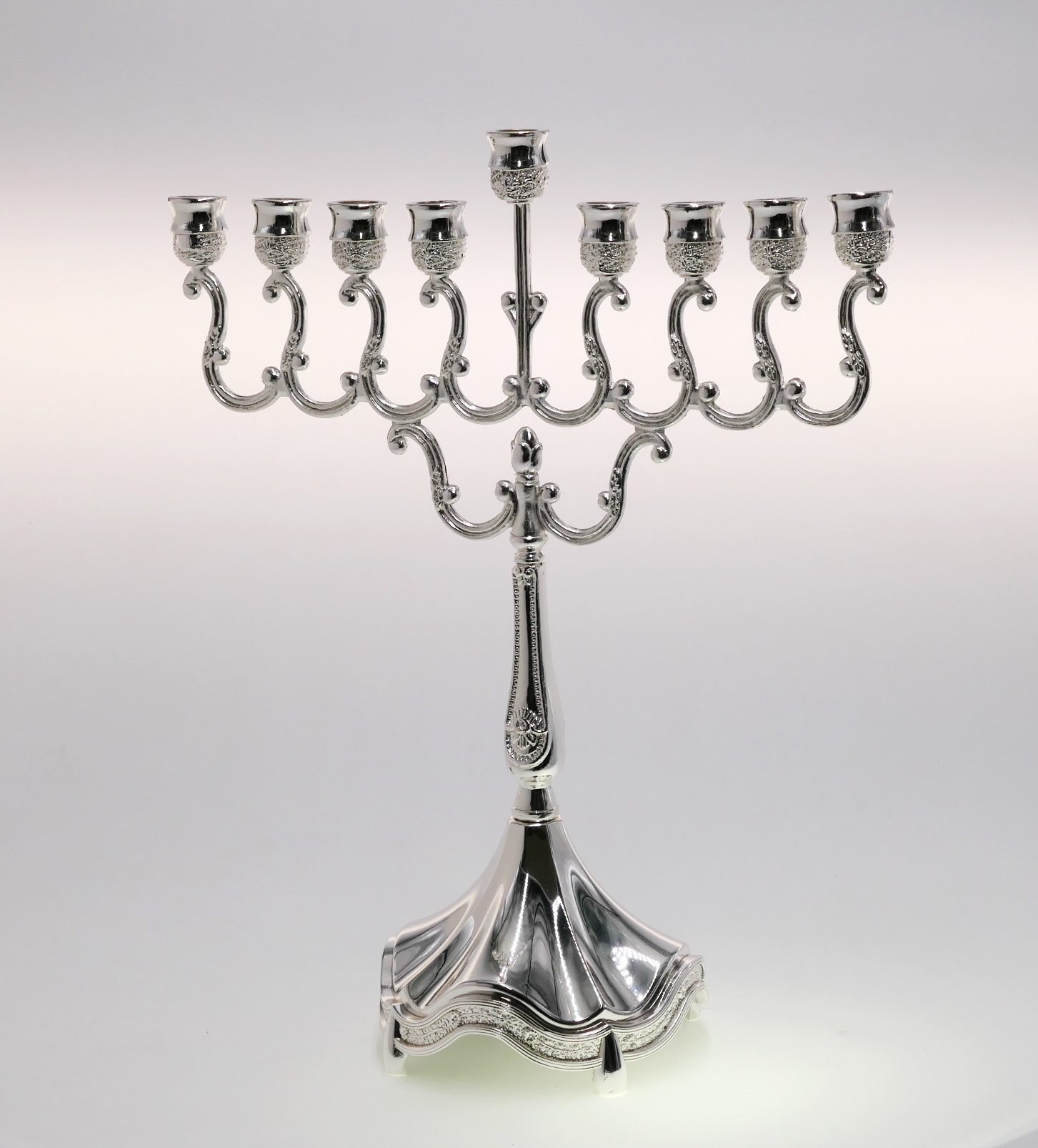 חנוכיה מוכספת מיני 21/17 ס״מ — תמונת מוצר