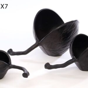 קערת אגוז בצבע שחור מט פליז 13×10×7