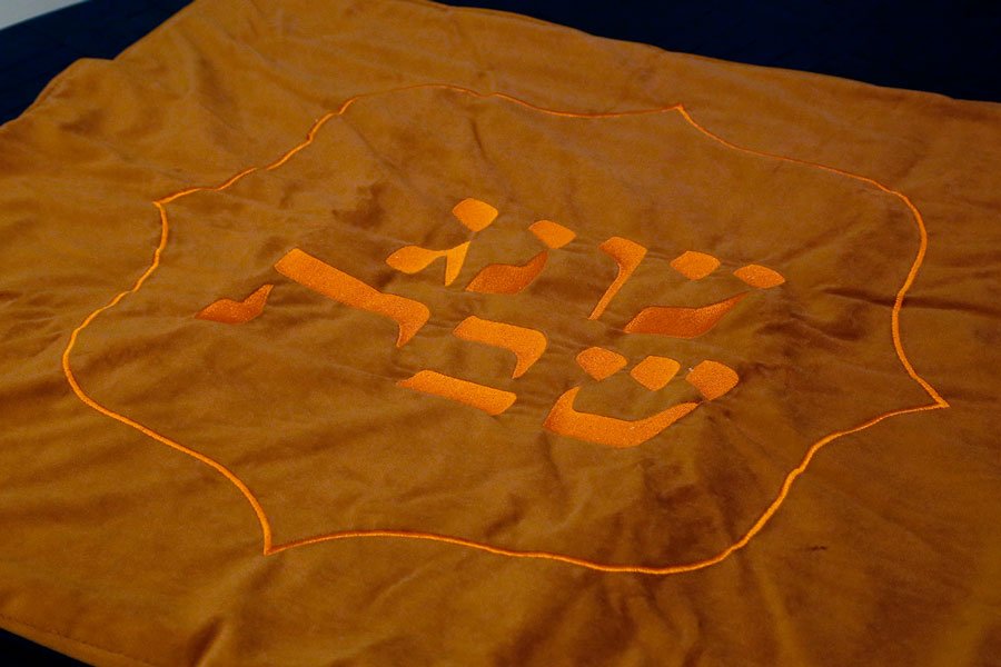 כיסוי פלטה קטיפה — דגם PORTO